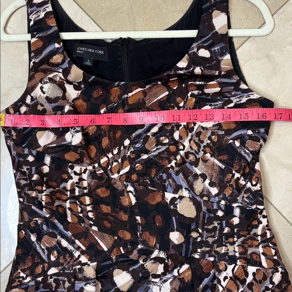 ⭐️ Jones New York Brown and Black Patterned Dress - size 6 - Picture 7 of 11